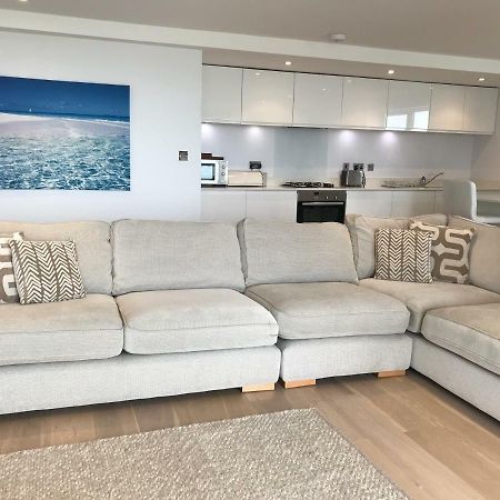 6 Ocean Gate Apartment New Quay Екстериор снимка
