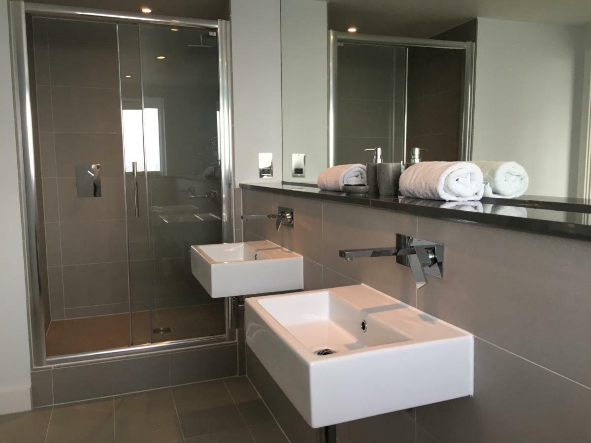 6 Ocean Gate Apartment New Quay Екстериор снимка