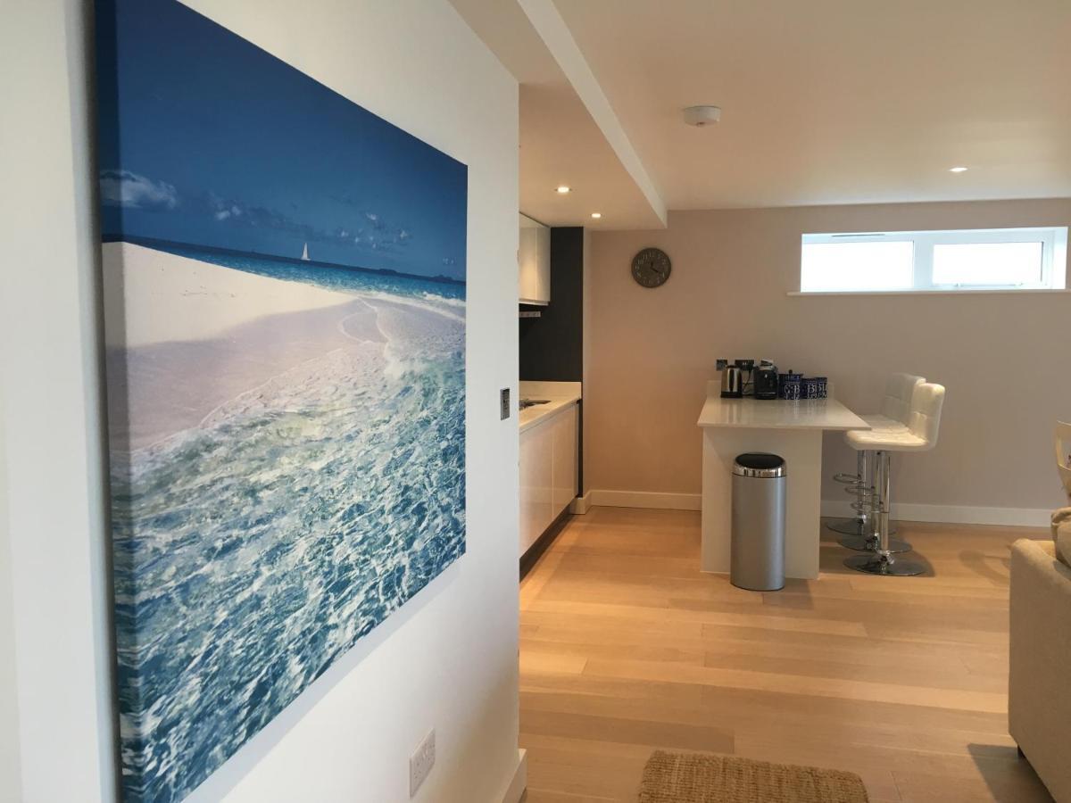 6 Ocean Gate Apartment New Quay Екстериор снимка